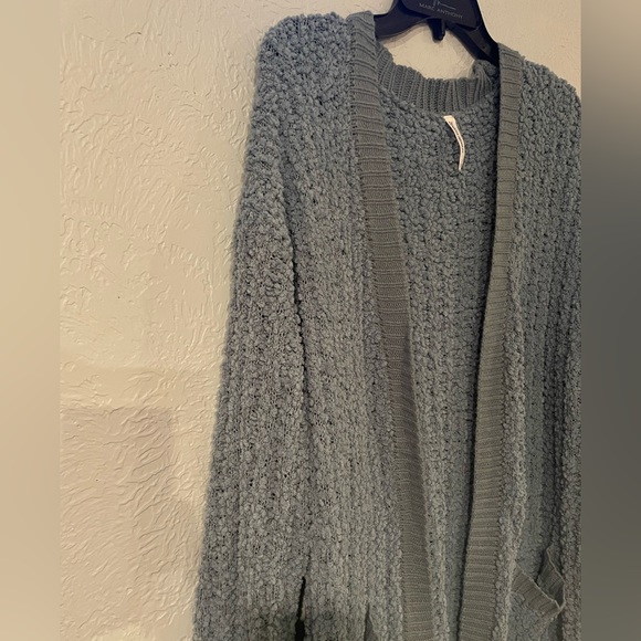 Cardigan - Picture 4 of 9